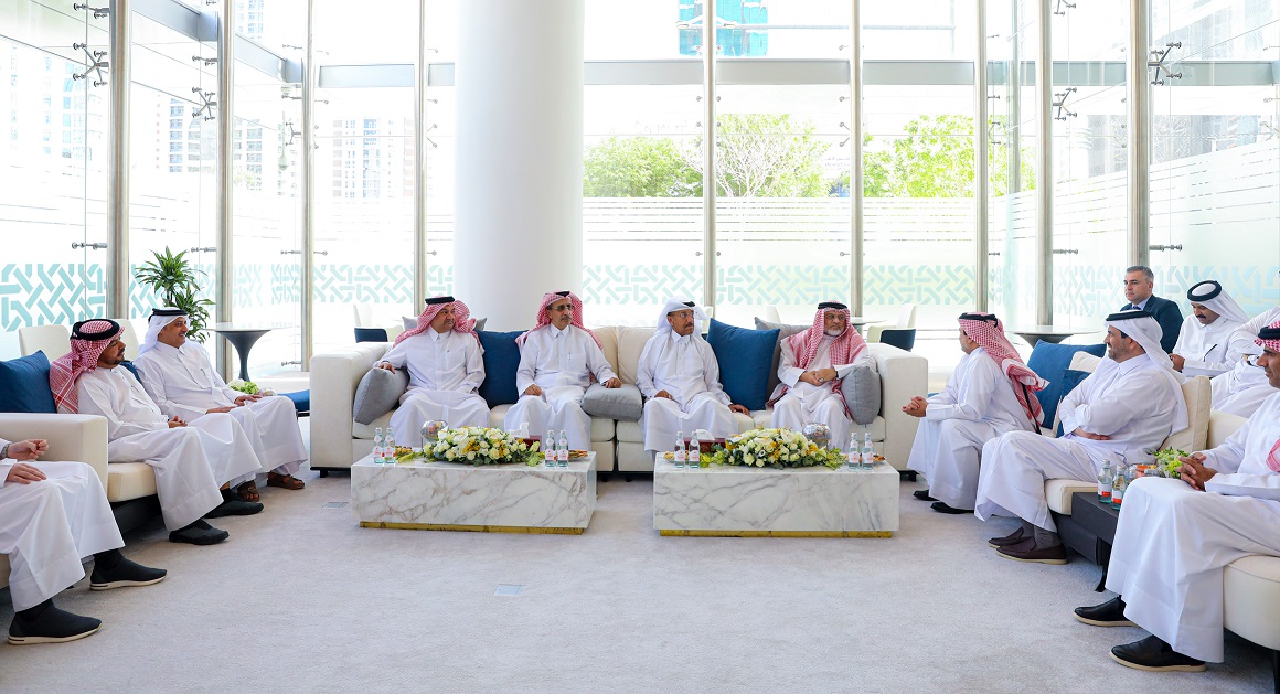 زيارة رئيس المجلس الاعلى للقضاء لمحكمة الاستثمار والتجارة 